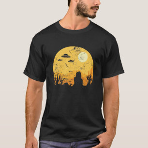 Camiseta Ufos über Wüste und Kaktus
