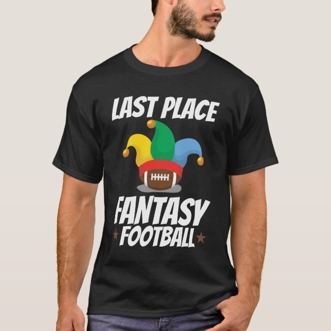 Camiseta Último Lugar Fantasmado Jogador de Futebol (Frente)