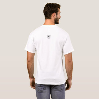 Camiseta Um adesivo branco ilustrando um sol alegre