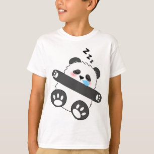 Camiseta Um adorável bebê panda dormindo pacificamente