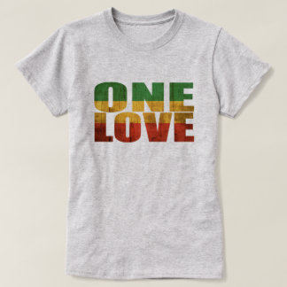 CAMISETA UM AMOR -