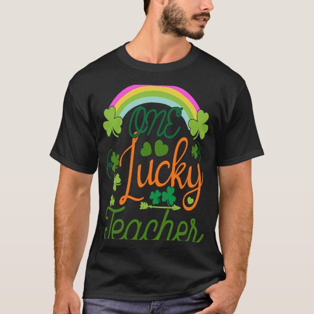 Camiseta Um Aplicativo do Dia de Professores do Arco-Íris d (Frente)