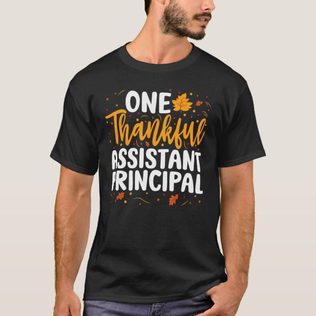 Camiseta Um assistente de assistente de assistente principa (Frente)
