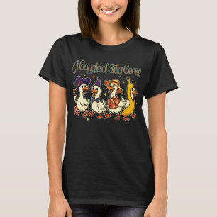 Camiseta Um Bando de Gansos Bobos em Caos de Fantasias