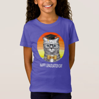 Camiseta um boné de formatura de feliz graduação com gato