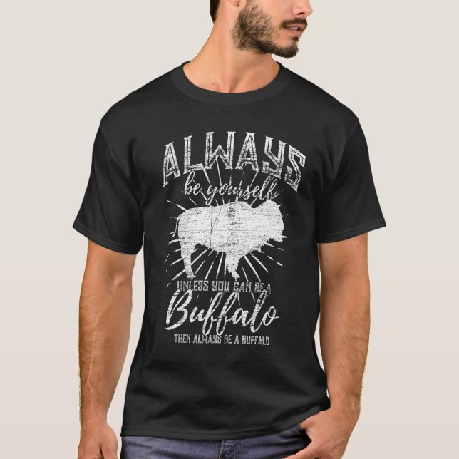 Camiseta Um búfalo é (Frente)