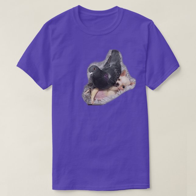 Camiseta Um cão e pombo esmagados (Frente do Design)
