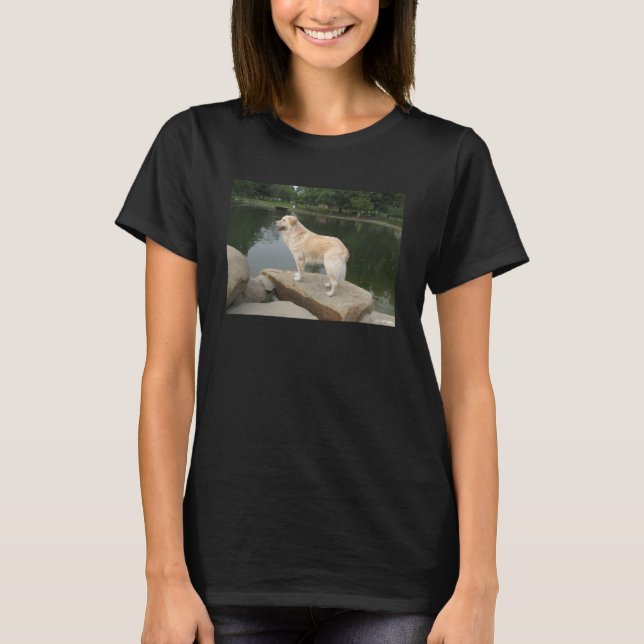 Camiseta Um Cão Em Um Lago (Frente)