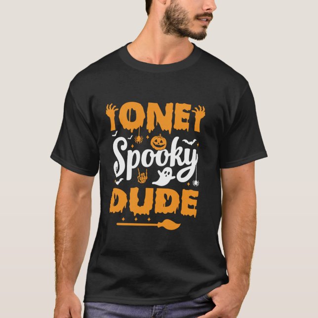 Camiseta Um Cara Sólido Correspondendo Figurinos De Hallowe (Frente)
