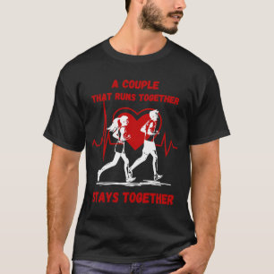 Camiseta Um Casal que corre juntos fica junto maratona