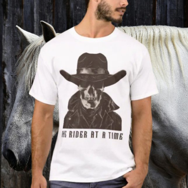 Camiseta Um Cavaleiro De Cada Vez (Criador carregado)