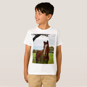 Camiseta "Um Chifre da Natureza: Um Chestnut Horse e Banksi