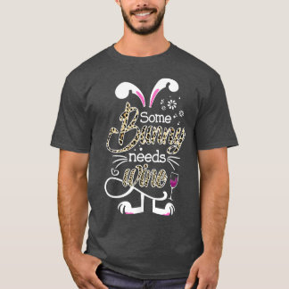 Camiseta Um coelho precisa de vinho Primavera de coelho de