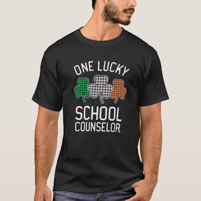 Camiseta Um Conselheiro Escolar de Sorte Irlandês (Frente)