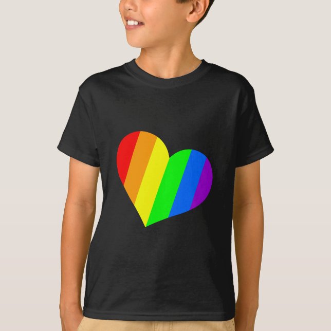 Camiseta Um coração em cores de arco-íris (Frente)