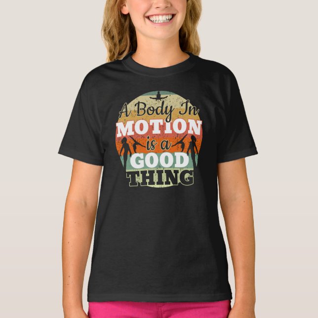 Camiseta Um Corpo em Movimento - Mentalidade de Ginástica F (Frente)