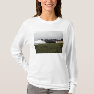 Camiseta Um coxim de ar da barca de descarregamento vem em
