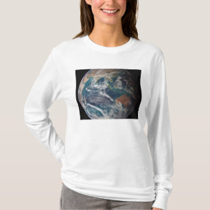 Camiseta Um de vista completa da terra que mostra dados