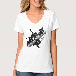 Camiseta Um design bonito e fofo para gatos pretos pequenos
