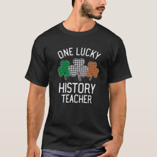Camiseta Um Dia de São Patrício De Professores De História