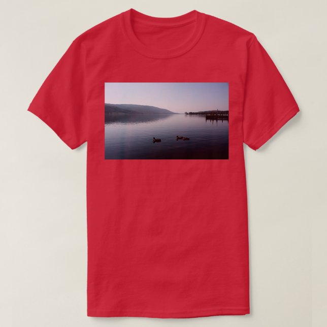 Camiseta Um dia no lago Lago Coniston Lake District (Frente do Design)