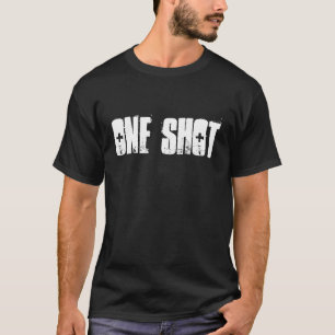 Camiseta Um disparou em um matar