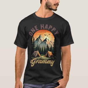 Camiseta Um Feliz Aniversariante de 1 Ano Acampando da Vovó