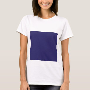 Camiseta um fundo azul com um relógio