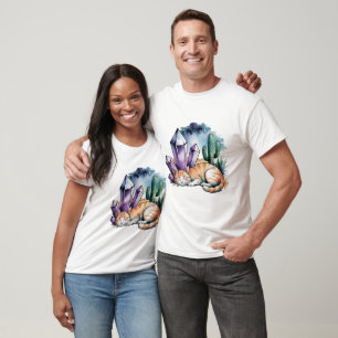 Camiseta Um Gatinho Com Cristais no Deserto
