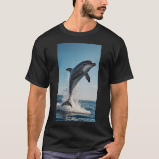 Camiseta Um golfinho brincalhão saltando da água