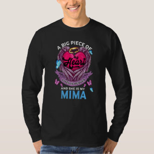 Camiseta Um Grande Pedaço Do Meu Coração Vive No Céu Ela É