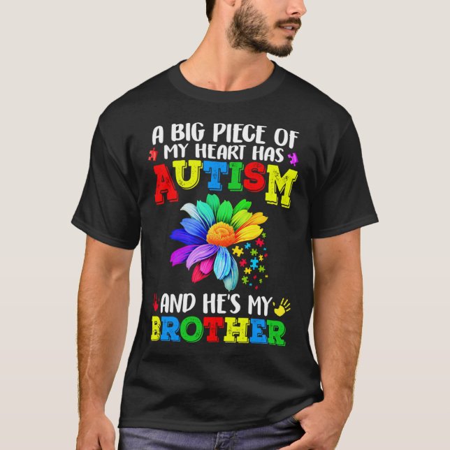 Camiseta Um Grande Tem Autismo E Ele É Meu Irmão (Frente)