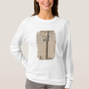 Camiseta Um Hathor dirigiu a coluna em Dendarah, ilustraç