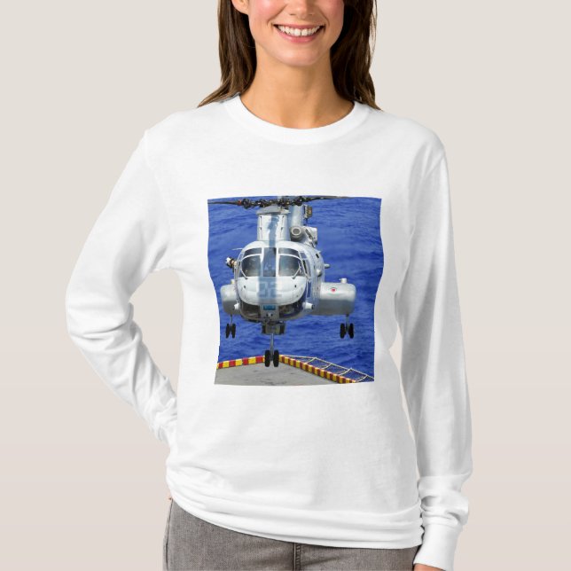 Camiseta Um helicóptero CH-46E Sea Knight (Frente)