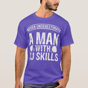 Camiseta Um Homem Com DJ Habilita Um Disco Engraçado Jocke