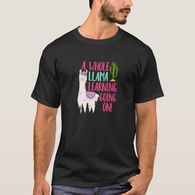 Camiseta Um Lama Inteiro Aprendendo Em Curso (Frente)