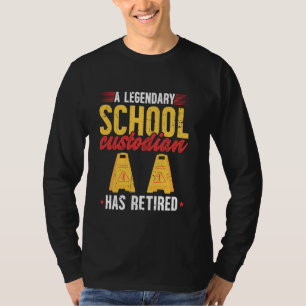 Camiseta Um Legendário Guardião Escolar Se Aposentou