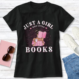 Camiseta Um Livro Bonito É Uma Menina Que Ama Livros