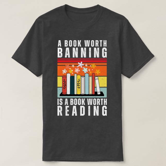 Camiseta Um livro que vale a pena banir é um livro que vale (Frente do Design)