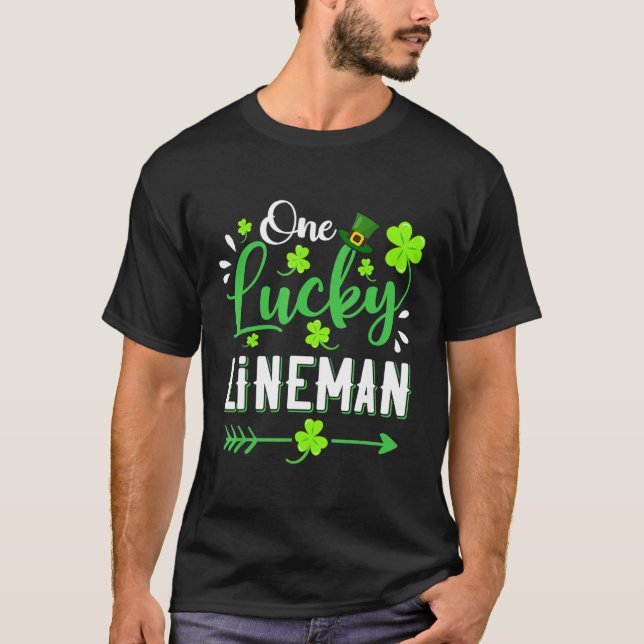 Camiseta Um Lucky Lineman Shamrock Leprechaun Hat Rua Patri (Frente)