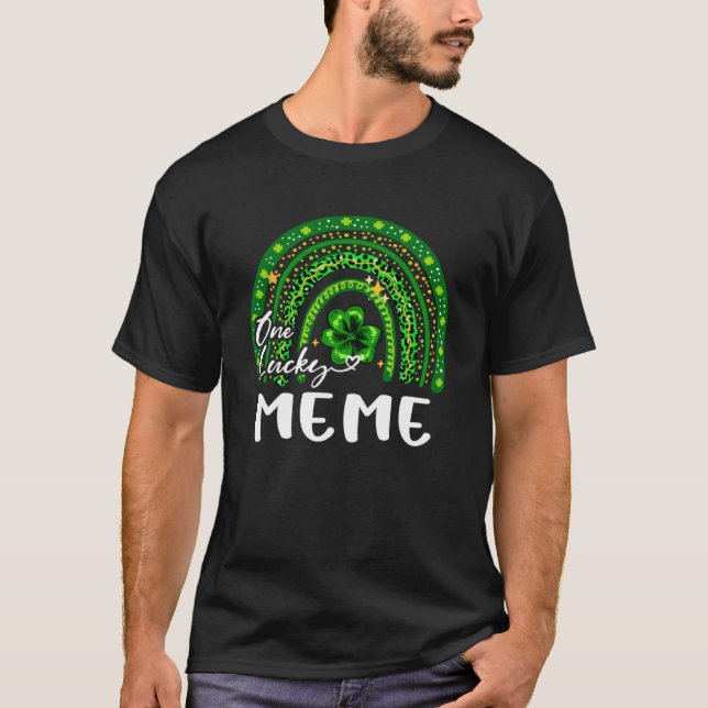 Camiseta Um Meme Sortudo Shamrock Rainbow Day, Rua Patrick (Frente)