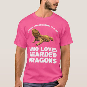 Camiseta Um Menino Que Adora Dragões Carnados