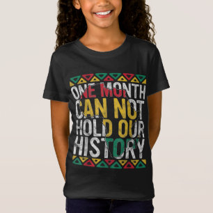 Camiseta Um Mês não pode segurar nossa história, dando orgu