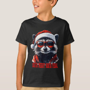 Camiseta Um Natal Meio Alegre Meio Feral de Guaxinim Humor