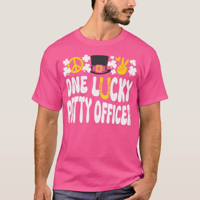 Camiseta Um Oficial Petty Afortunado (Frente)