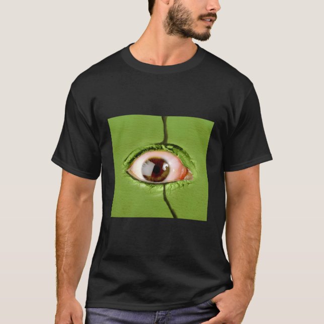 Camiseta Um Ogro Olho Está Olhando Para Mim (Frente)