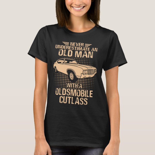 Camiseta Um Oldsmobile Cutlass 1970 antigo (Frente)