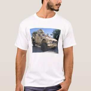 Camiseta Um Oshkosh M-ATV