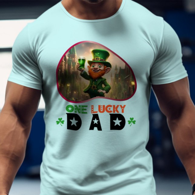 Camiseta Um Pai Sortudo - Pote de diversão de Leprechaun (Criador carregado)