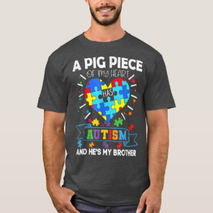 Camiseta Um pedaço do meu coração tem autismo e é meu irmão